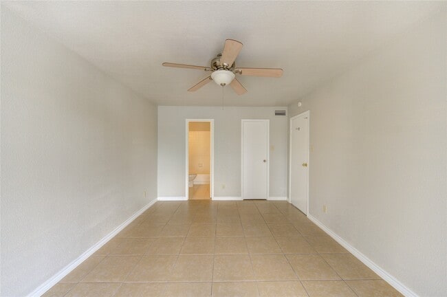 Building Photo - 6500 Sands Point Dr