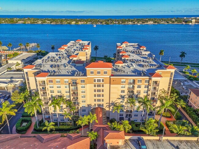 Primary Photo - 1801 N Flagler Dr