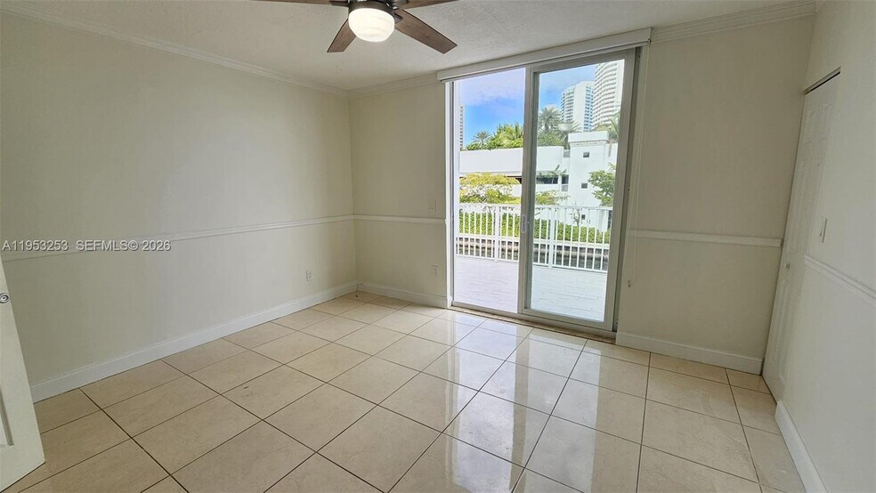 Building Photo - 3745 NE 171st St