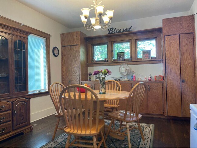 Building Photo - 224 State St