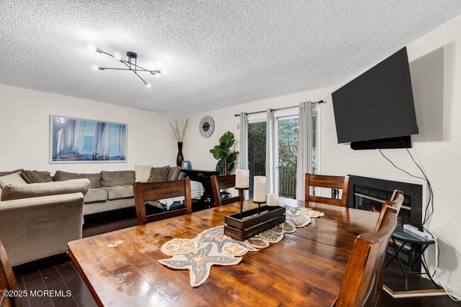 Building Photo - 29 Shore Dr