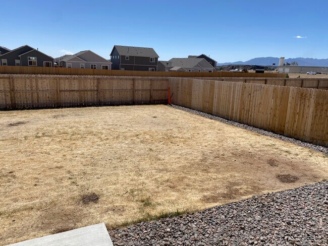 Building Photo - 2914 Loot Dr