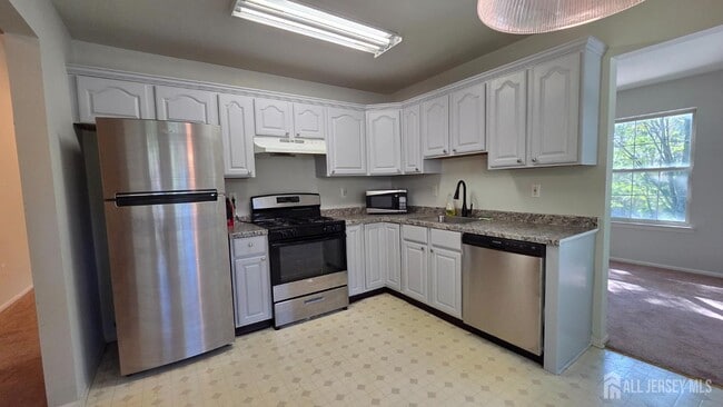 Building Photo - 602 Cypress Ln