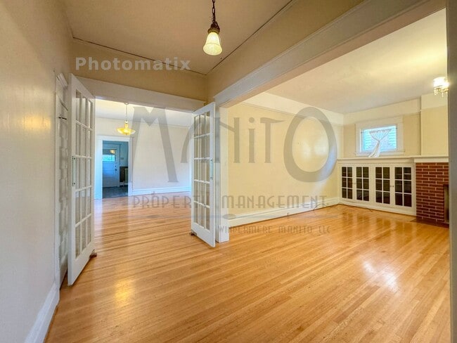 Building Photo - 602 E 23rd Ave