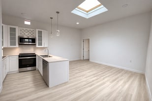 Building Photo - 1808 Cleveland Ave