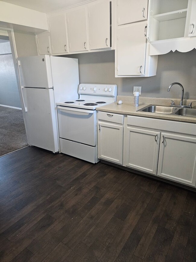 Primary Photo - 1st floor apartment - PRICE DROP!!! $100 off