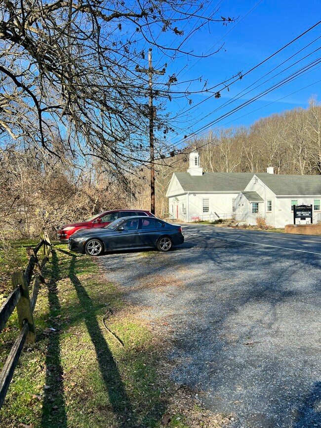 Building Photo - 103 Mercer Mill Rd