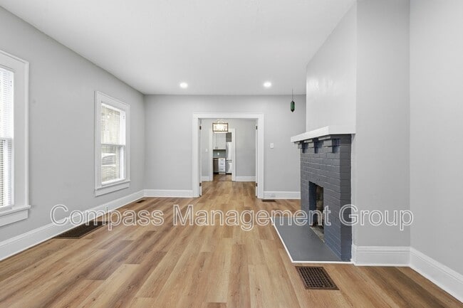 Building Photo - 1602 Branson Ave