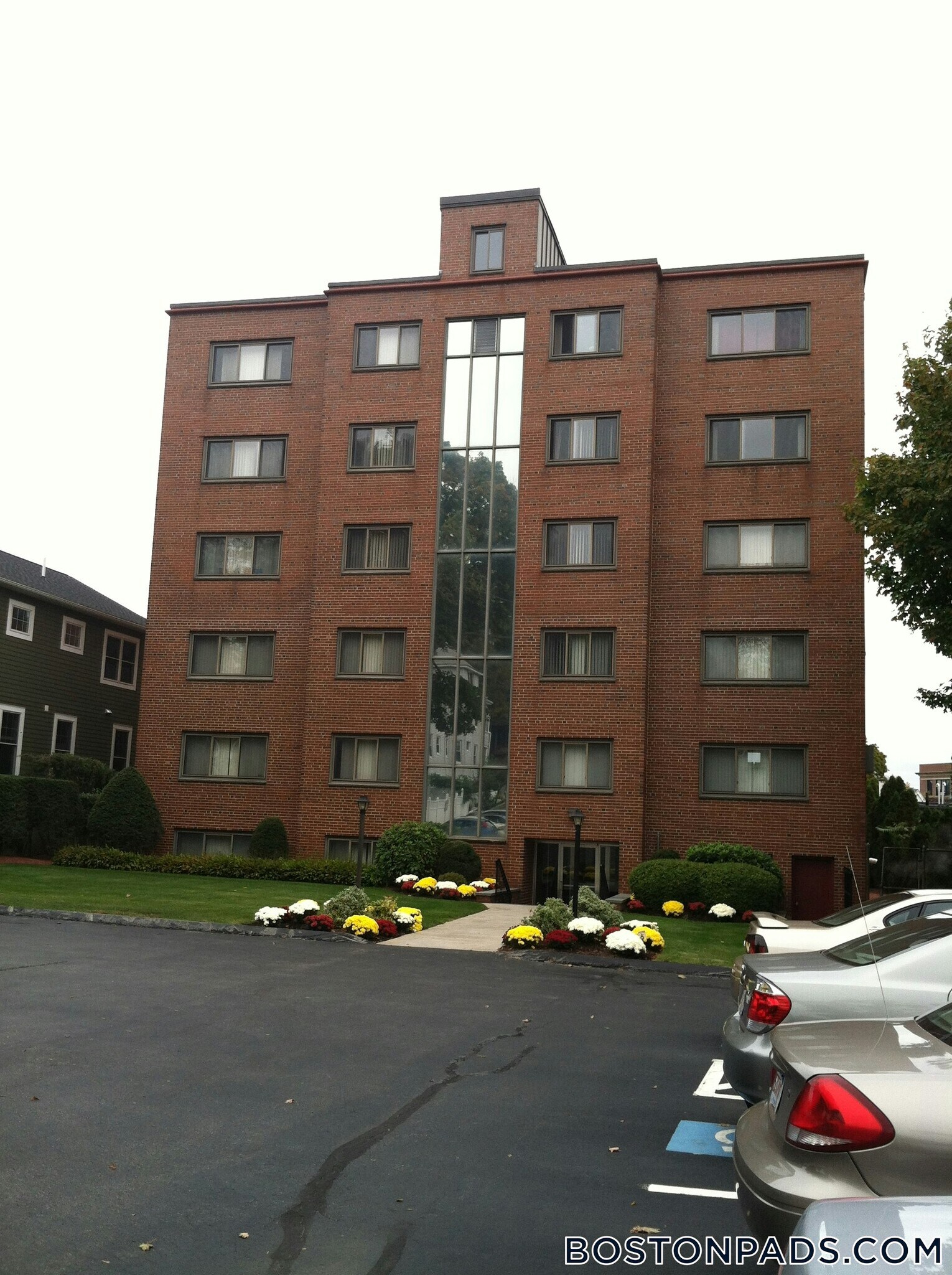 Building Photo - 898 Massachusetts Ave