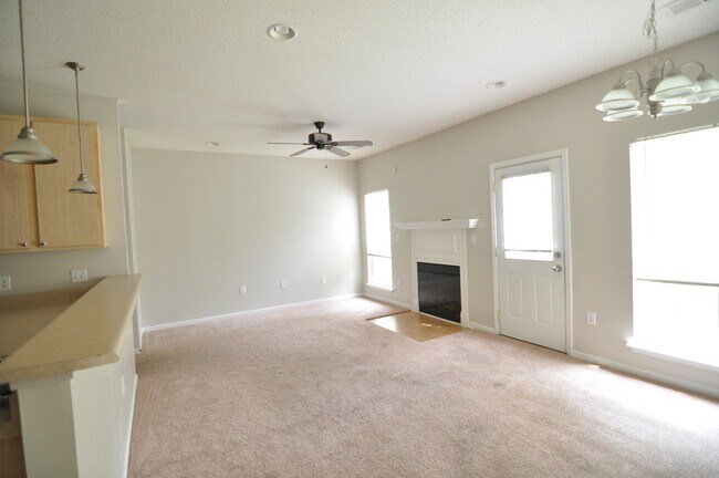 Building Photo - 44 Pine Meadows Cir