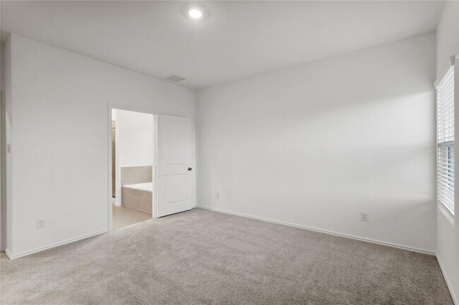 Building Photo - 153 Rodney Boat Rd