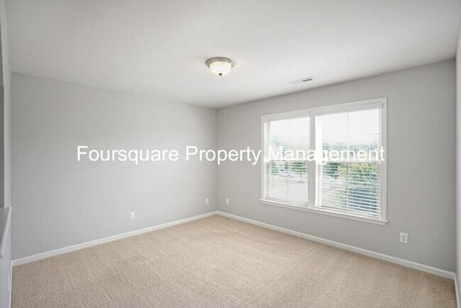 Building Photo - Inviting 3-Bed Single-Family Home with Bonus Room, Fenced Backyard & 2-Car Garage – Holly Springs