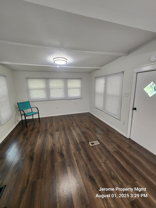 Building Photo - 4620 Plum St