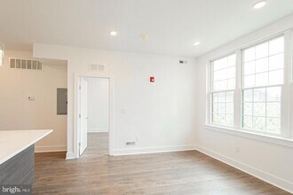 Building Photo - 2623 Christian St