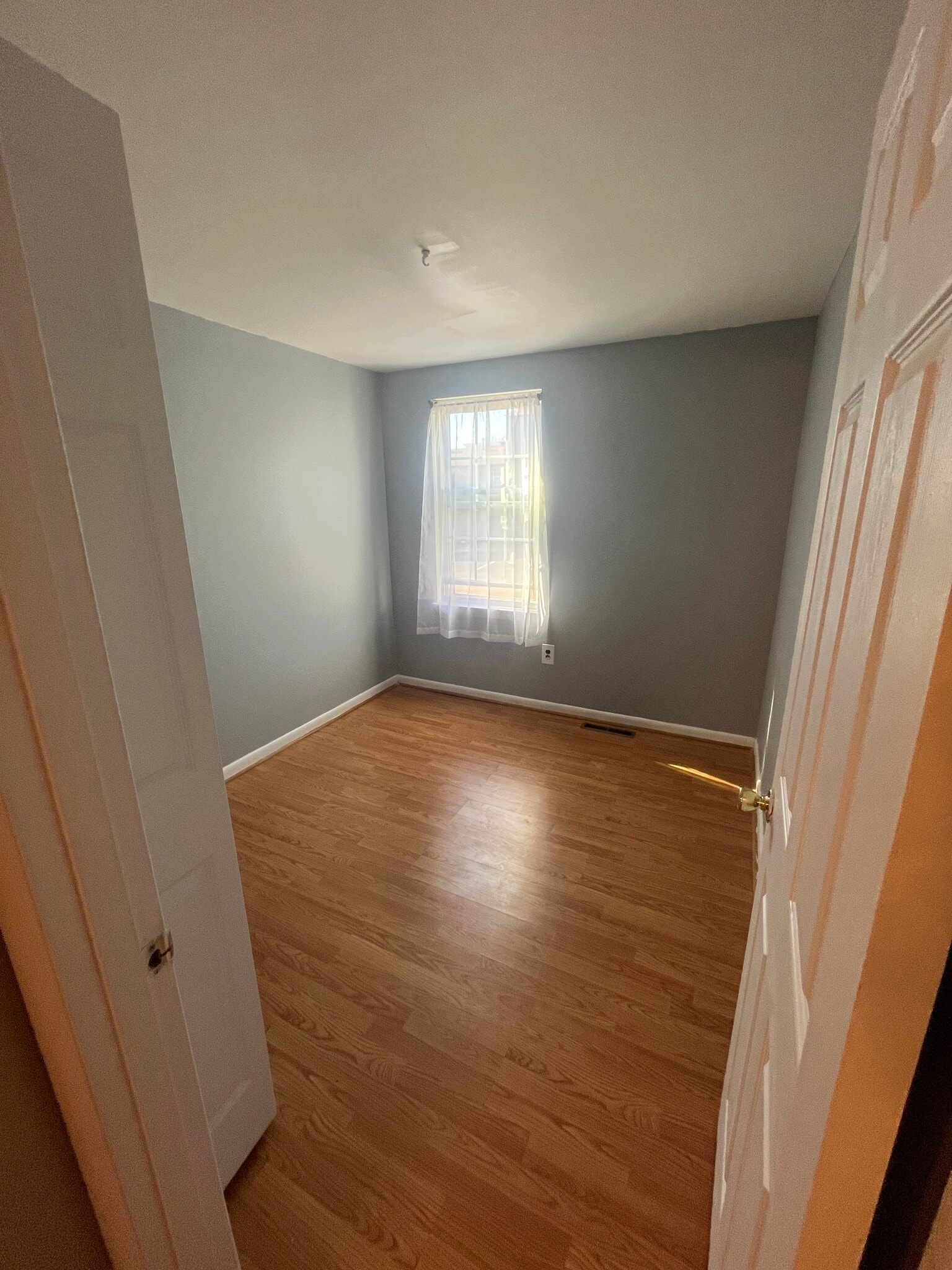 Bedroom 2 View 1 - 1012 N Central Ave