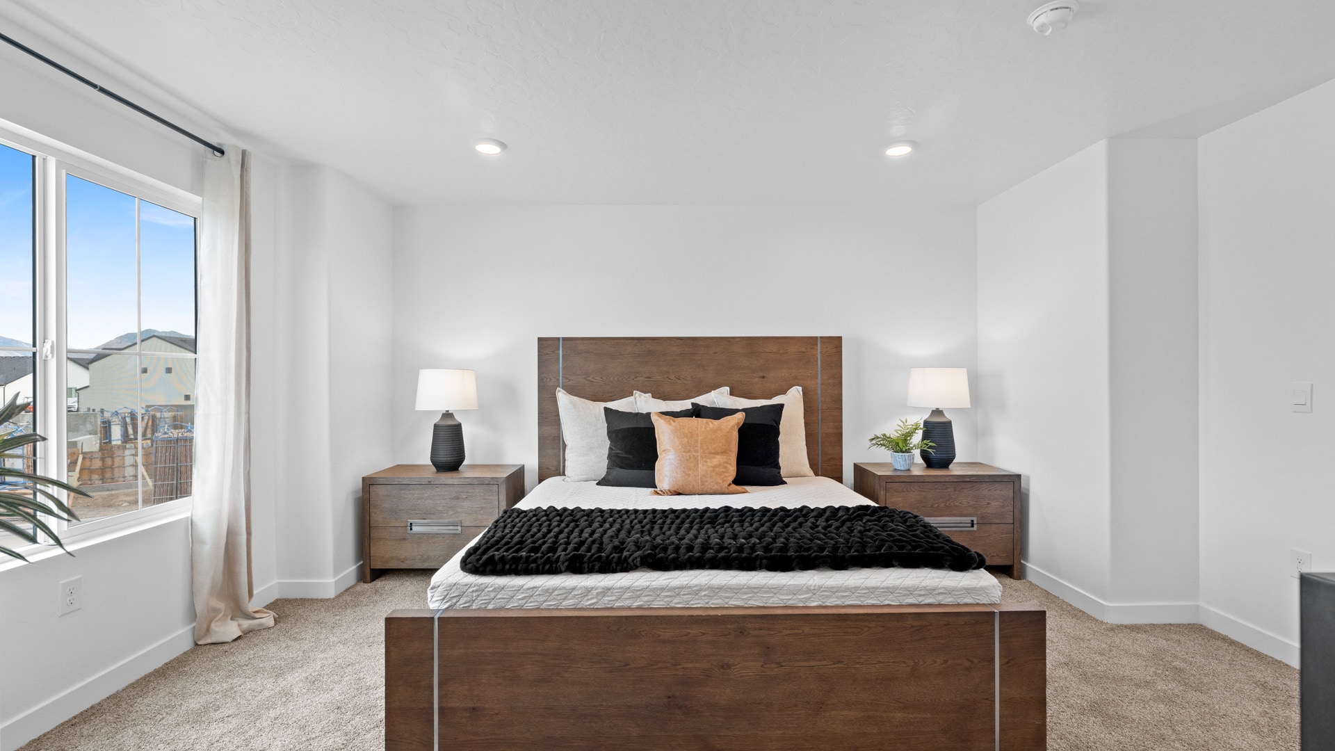 Building Photo - 1505 E 720 N