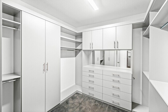 Building Photo - 9006 Dulcetto Ct