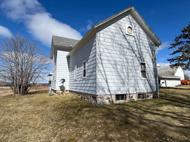 Building Photo - N676 Hwy K/Q