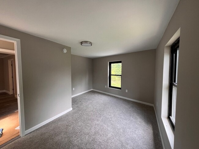 Building Photo - Brand New 3 bedroom Apartment ready for im...