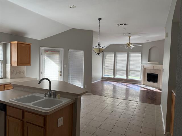 Building Photo - 1329 Bent Tree Dr