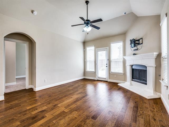 Building Photo - 820 Callcott St