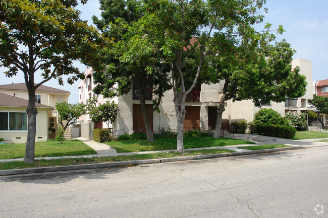 Building Photo - 429 W Lomita Ave