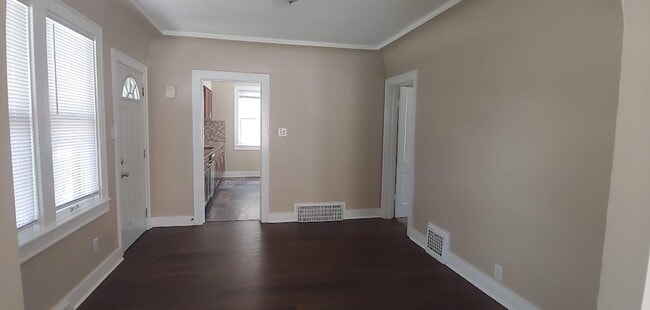 Building Photo - 2907 S 93rd St