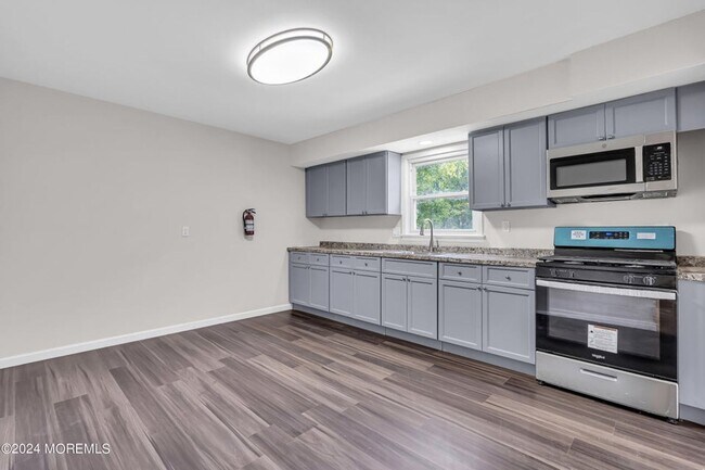 Building Photo - Take a look on this beautiful corner property