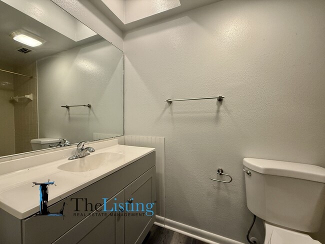 Building Photo - 2131 Ridge Rd