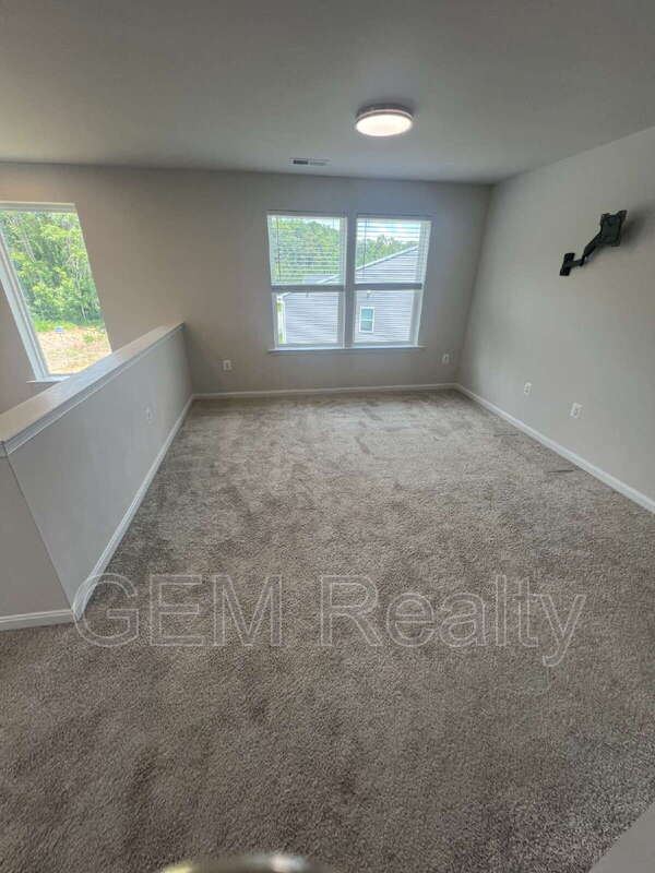 Building Photo - 6259 Bobcat Ln