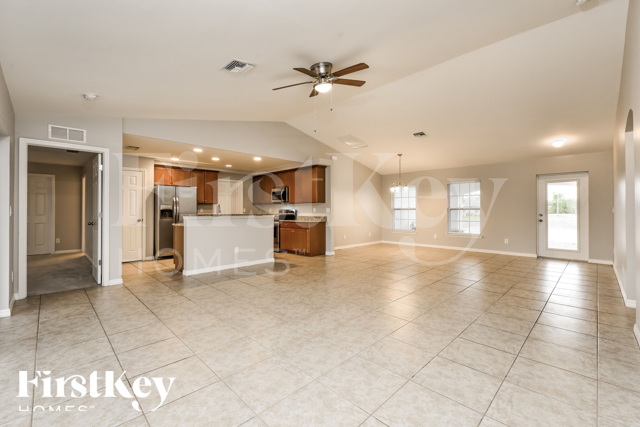 Building Photo - 2912 NW 18th Pl