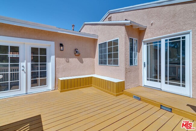 Building Photo - 8037 Campion Dr