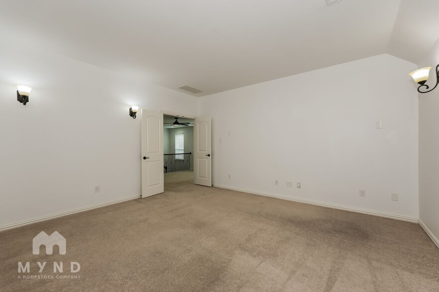 Building Photo - 7000 Denali Dr