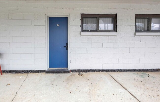 Building Photo - 18732 Dix Toledo Rd