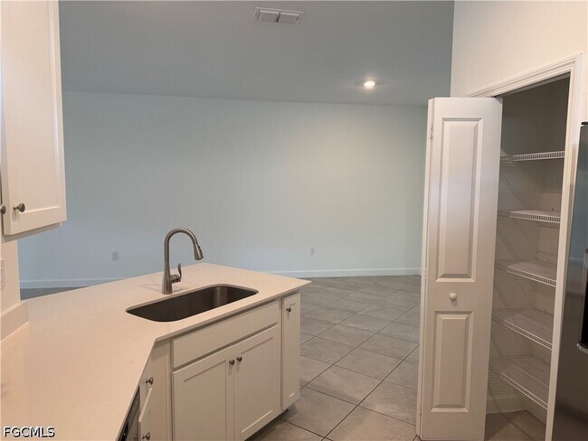 Building Photo - 9093 Leatherwood Loop