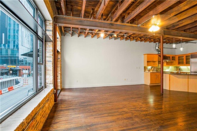 Building Photo - 411 Brazos St