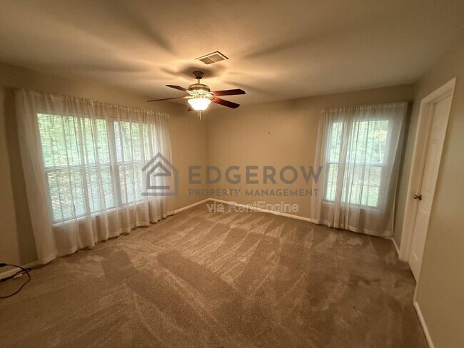 Building Photo - 4254 Peak Ln NE