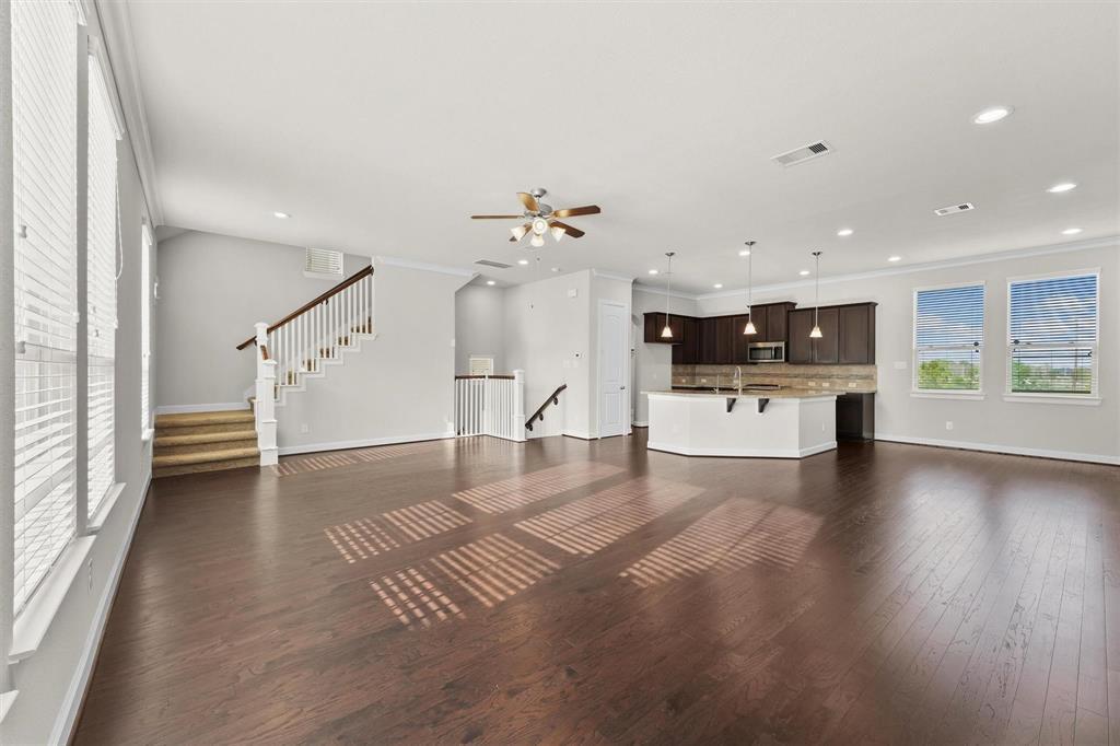 Building Photo - 9611 Knights Station Dr