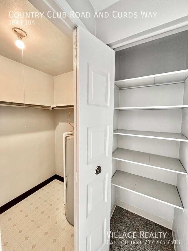 Building Photo - 671 Country Club Rd