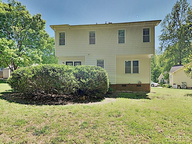 Building Photo - 5005 Baffin Ct