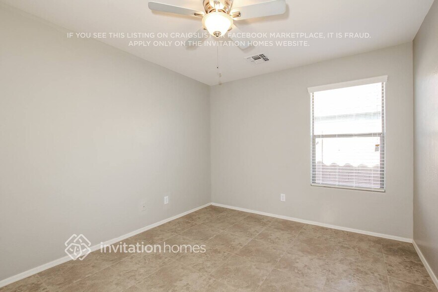 Building Photo - 35407 N Shorthorn Trail