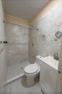 Building Photo - 8181 8181 Northwest South River Dr