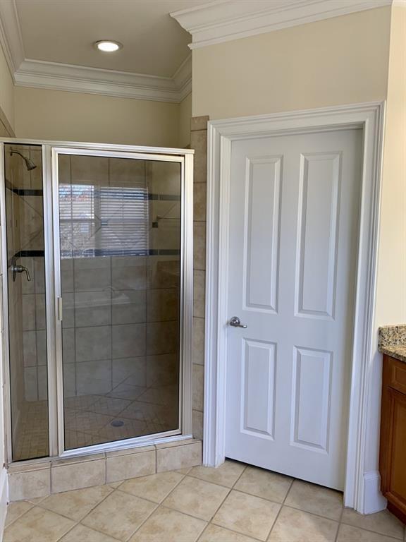 Building Photo - 5460 Glenridge View NE