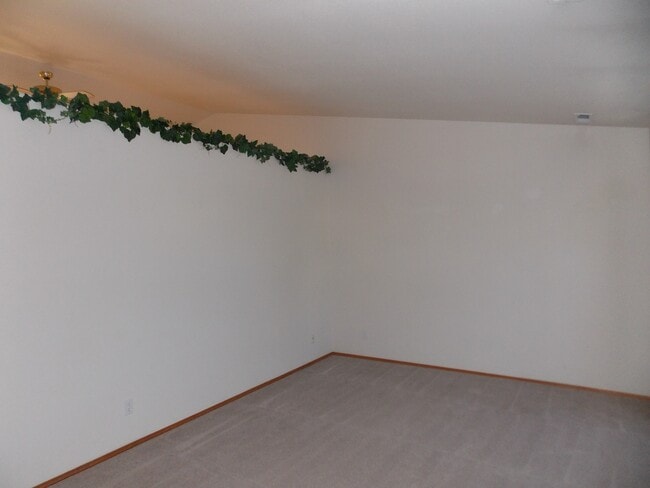 Building Photo - 8813 W Bonnie Ave