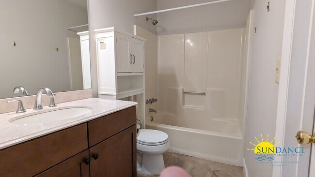 Building Photo - Nice 2 Bedroom Townhouse in Fort Walton