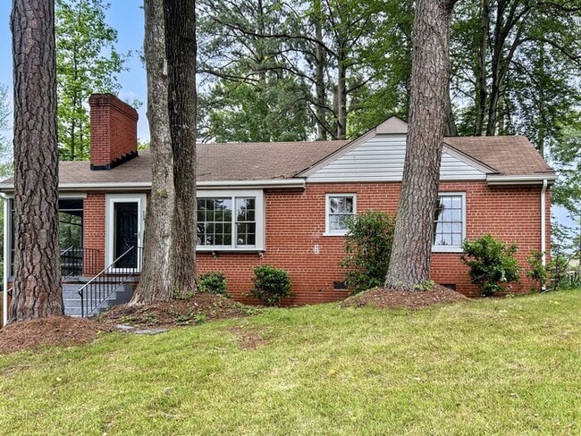 Building Photo - 1225 Blue Jay Ln