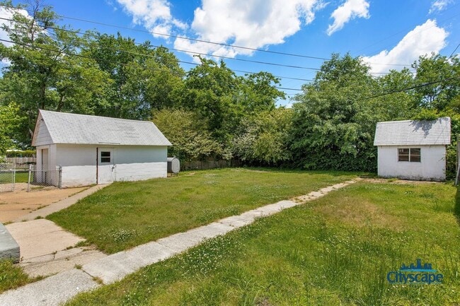 Building Photo - ADORABLE RENOVATED COTTAGE IN SANDSTON
