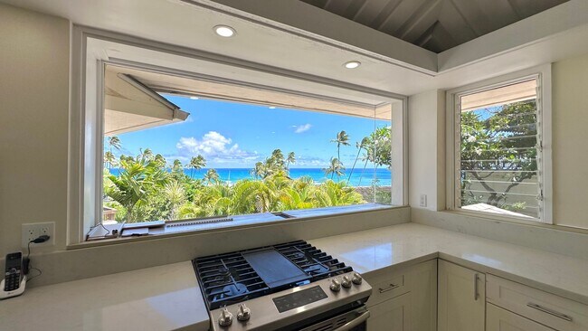 Building Photo - 3643 Diamond Head Rd