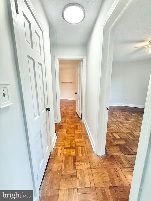 Building Photo - 1706 W Abingdon Dr