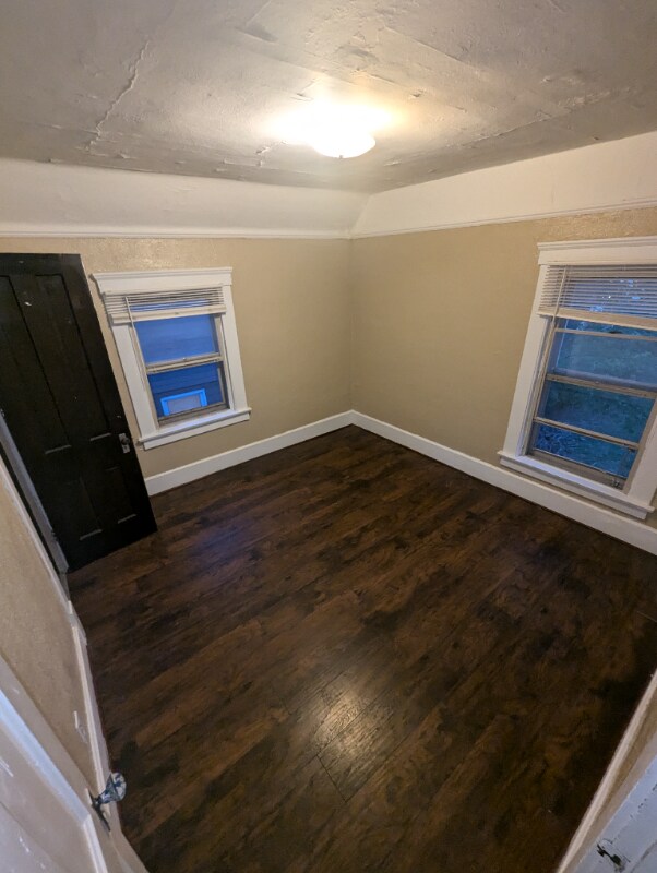 Building Photo - 334 13th St